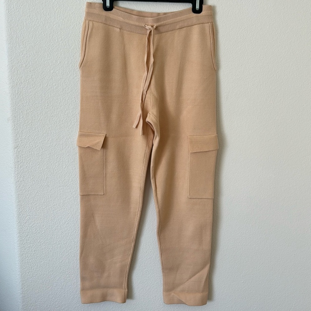 NWOT Monrow ultra soft knit cargo jogger small